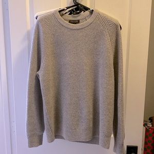 Mens NWT Banana Republic waffle merino wool raglan sweater.